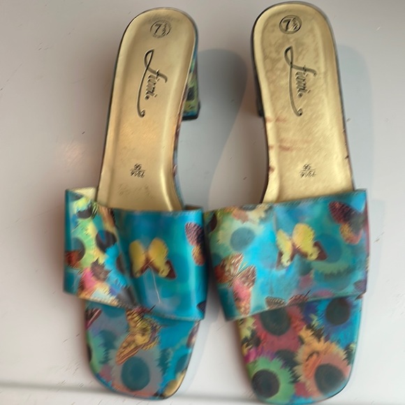 Fiona butterfly & sunflower hologram sandals kitten heel slides women size 7 1/2 - Picture 1 of 10